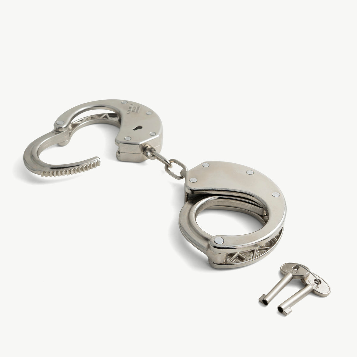Clejuso No. 13 handcuffs - heavy, with chain