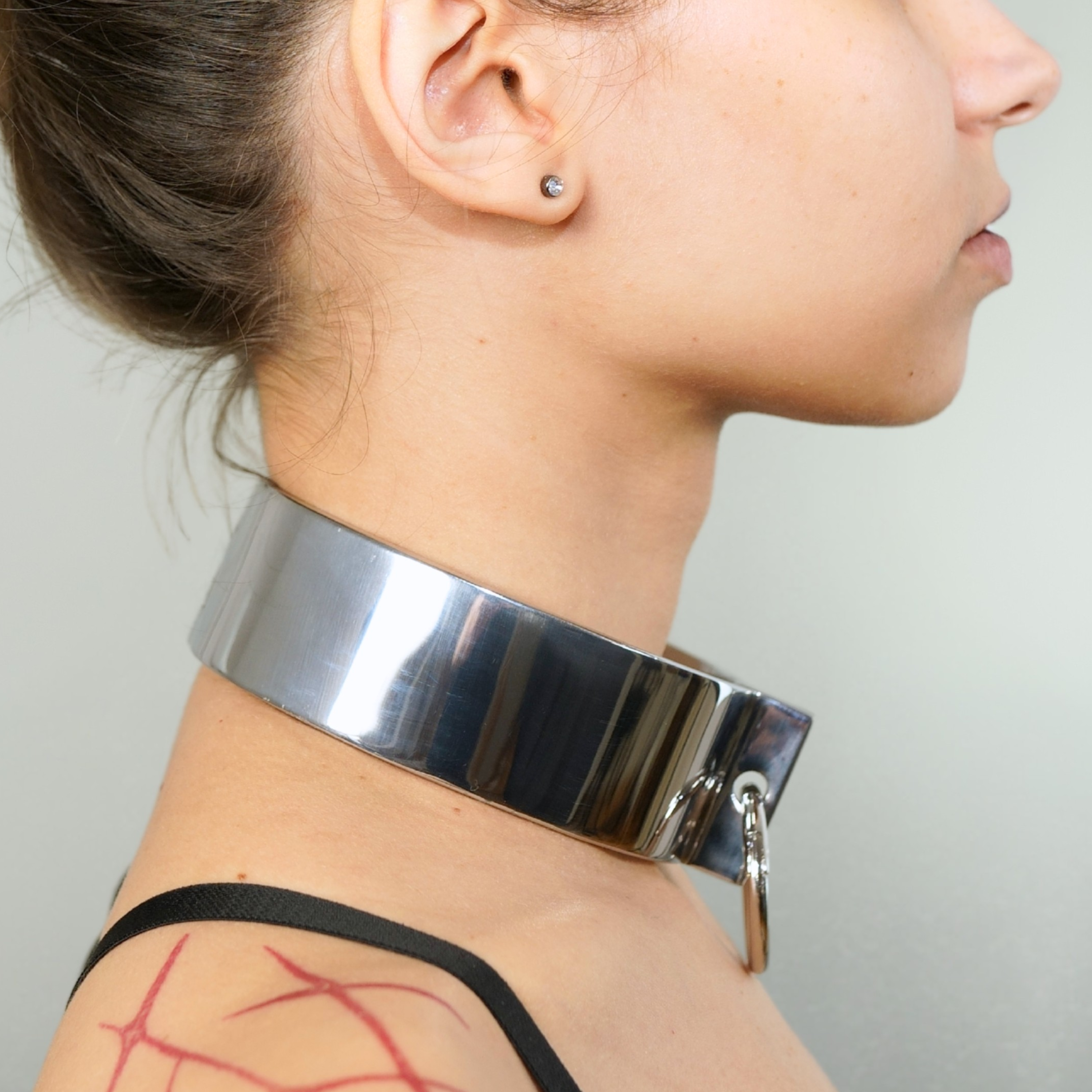 Wide heavy collar - magnetic closure, detachable ring