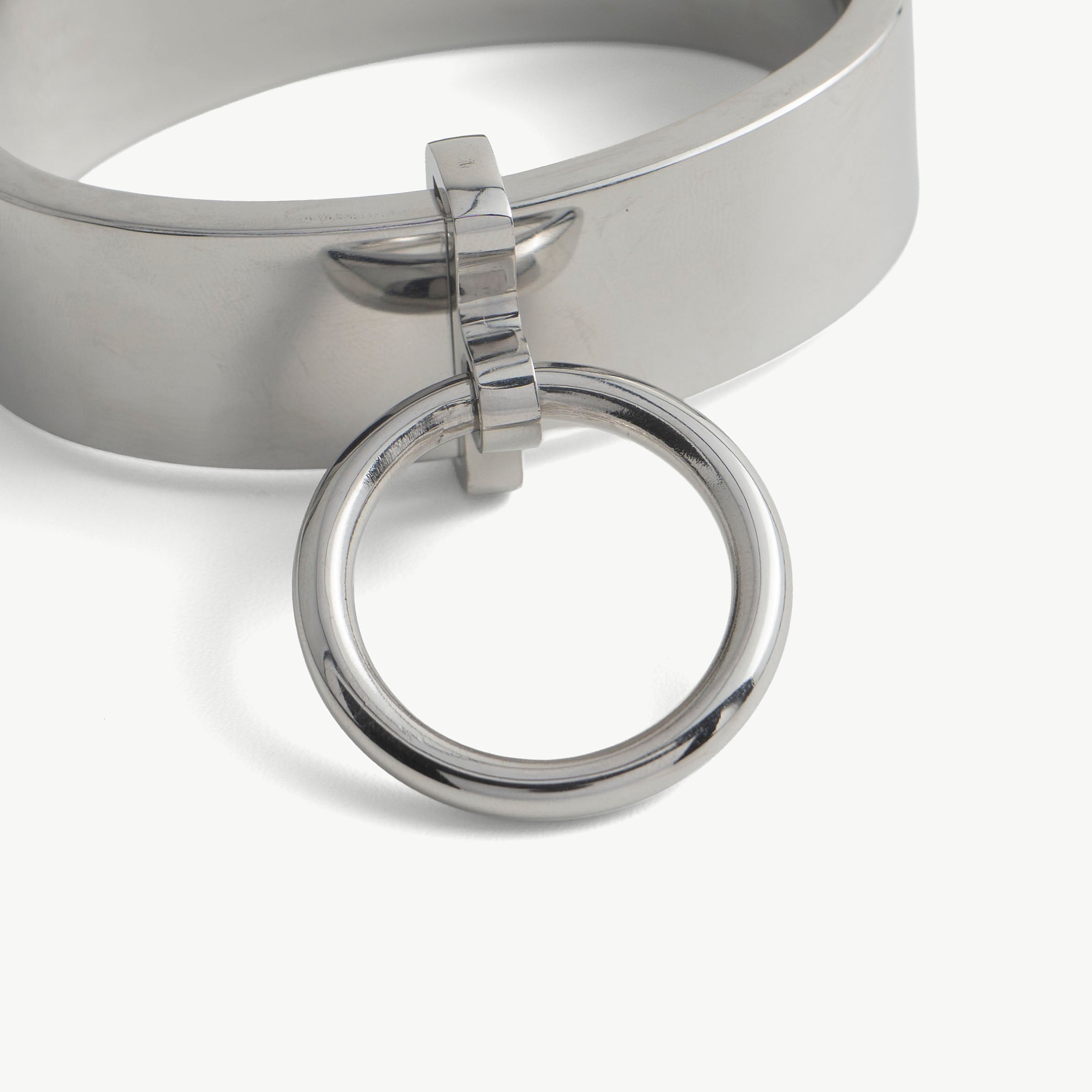 Close-up of the hidden hex lock on the silver deSade wrist bracelet