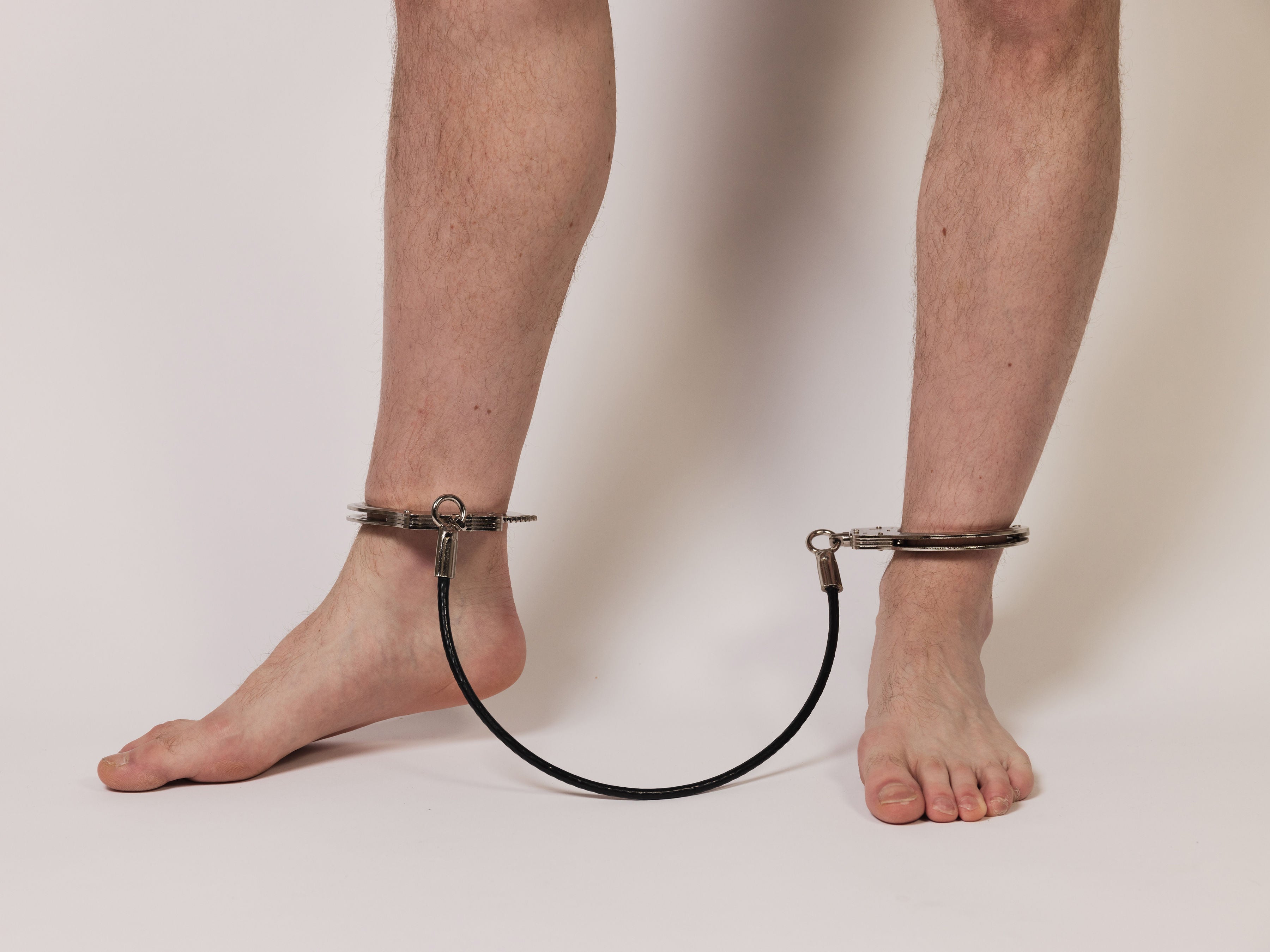 Classic Legcuffs - with Cable