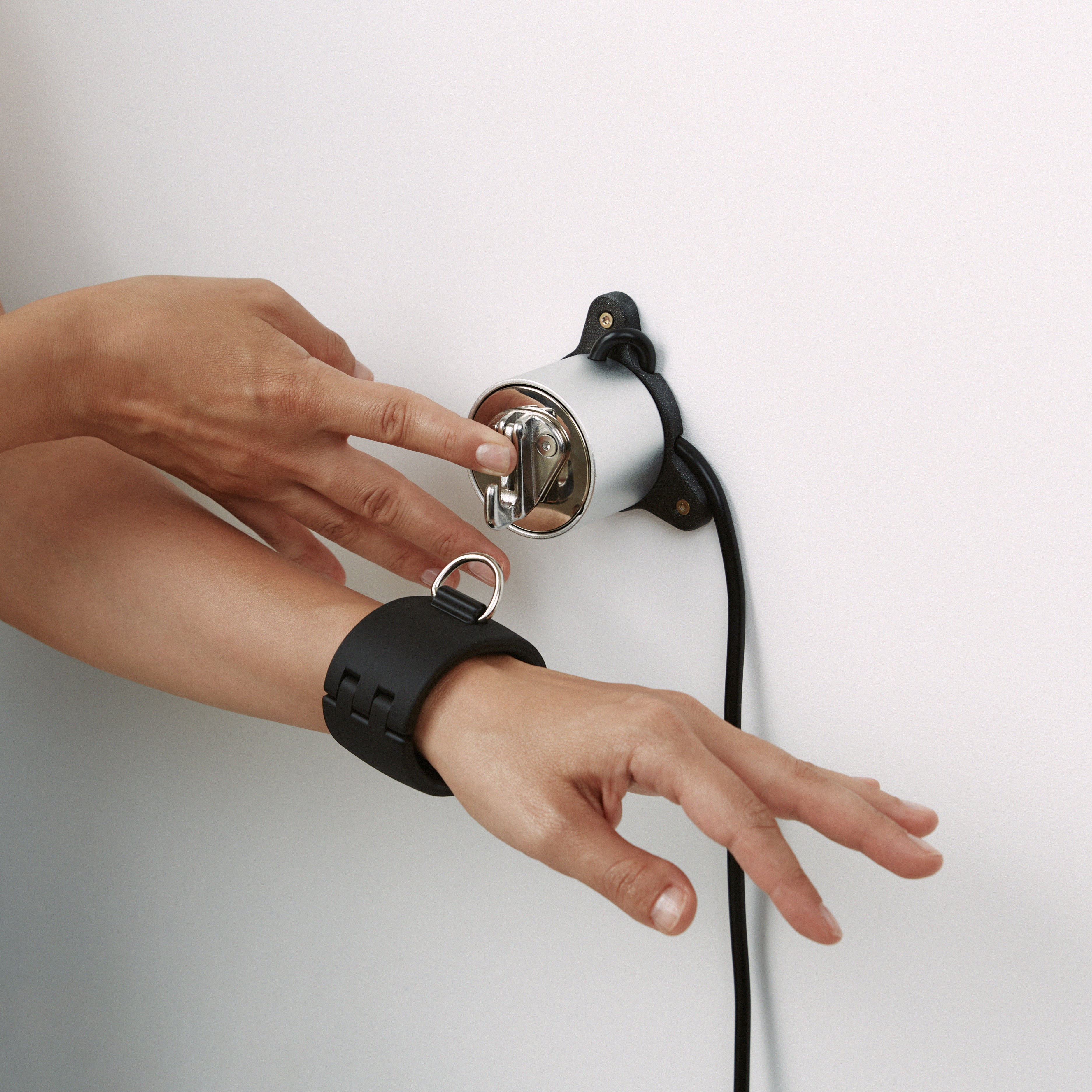 Snap hook disc (for MagBound® magnetic lock)