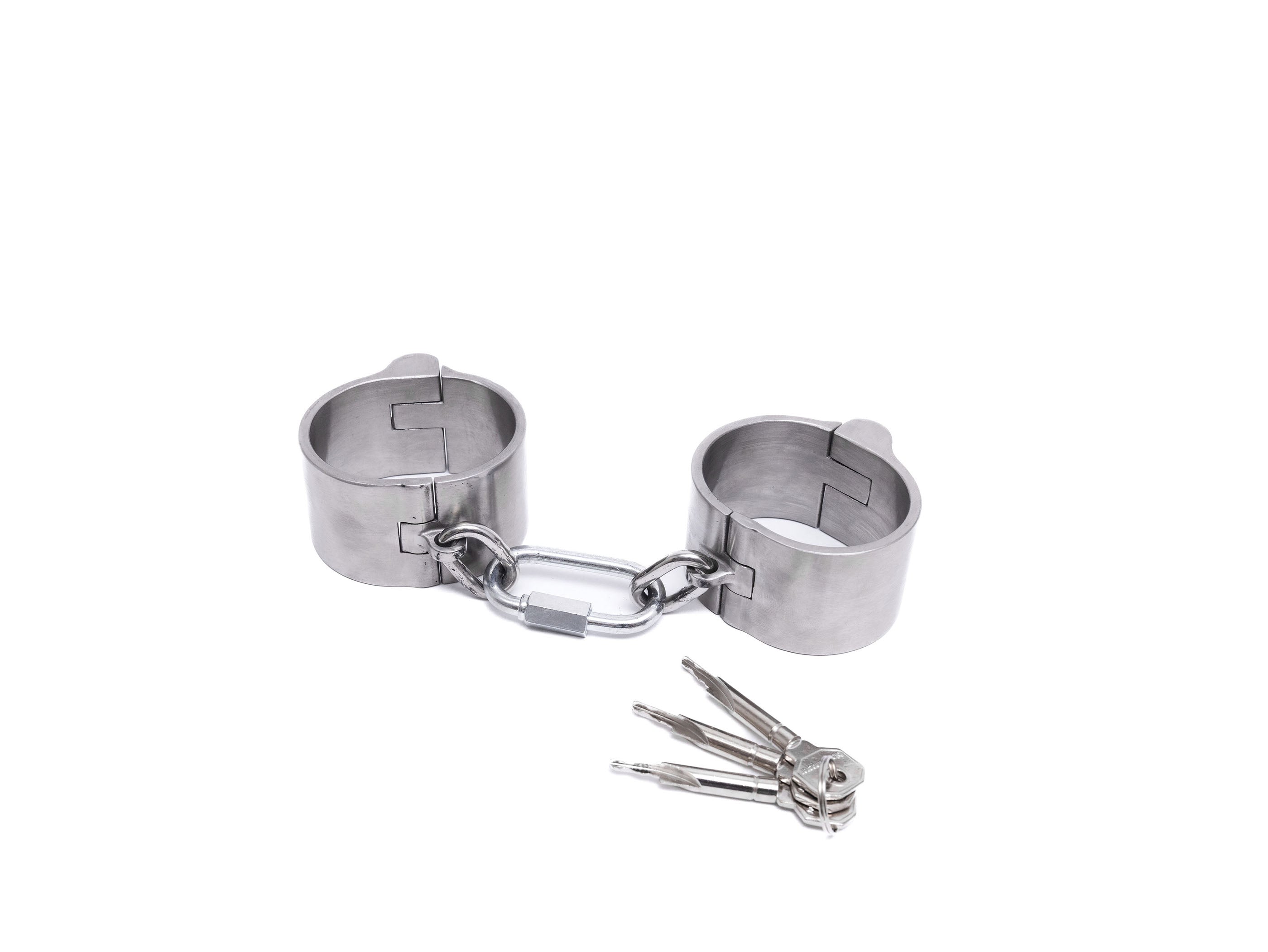 Massive Handcuffs - with push-in-lock (40mm height)
