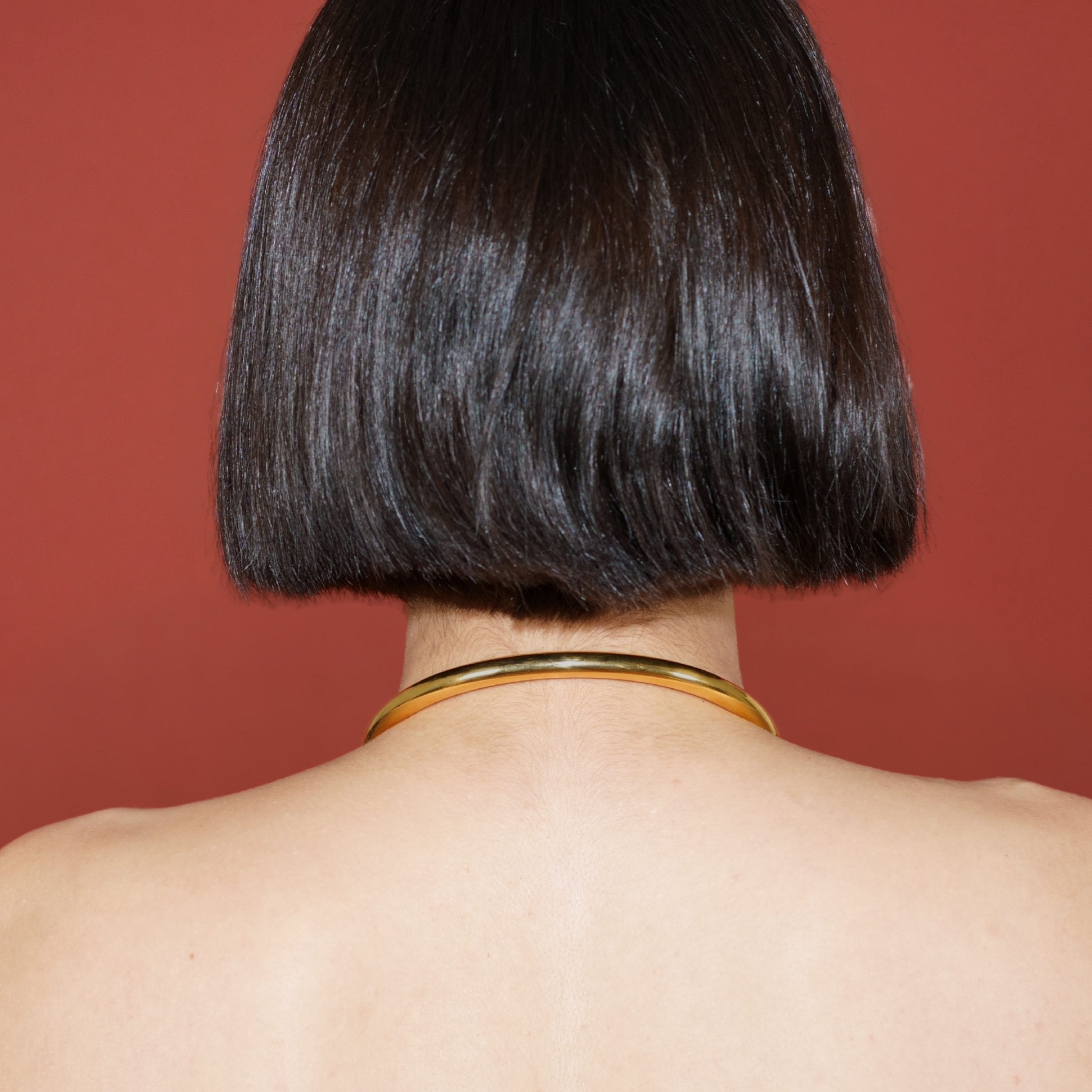 deSade gold round day collar with front O-ring, product view