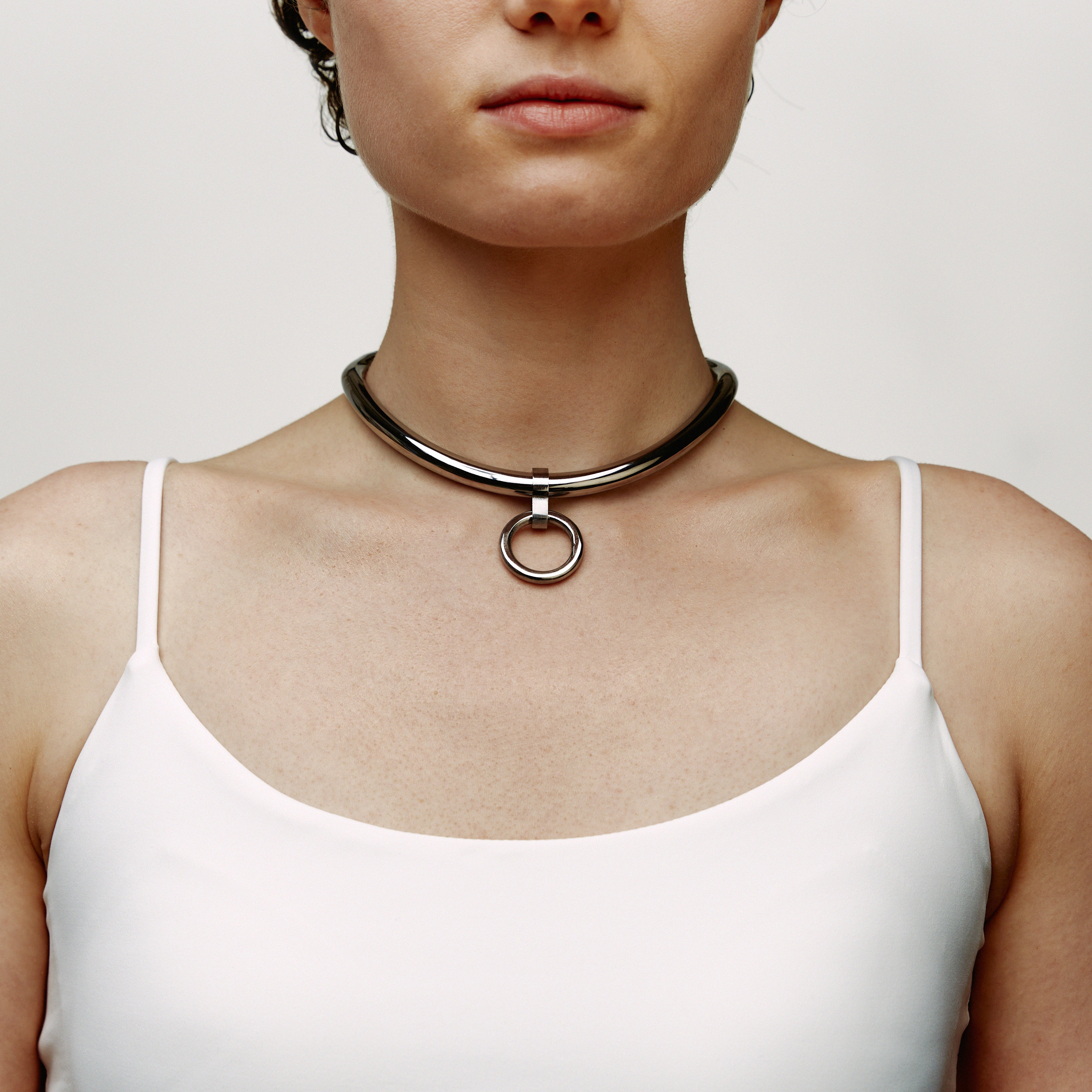 deSade® Day Collar - ergonomic, hex lock (8mm thick, silver)