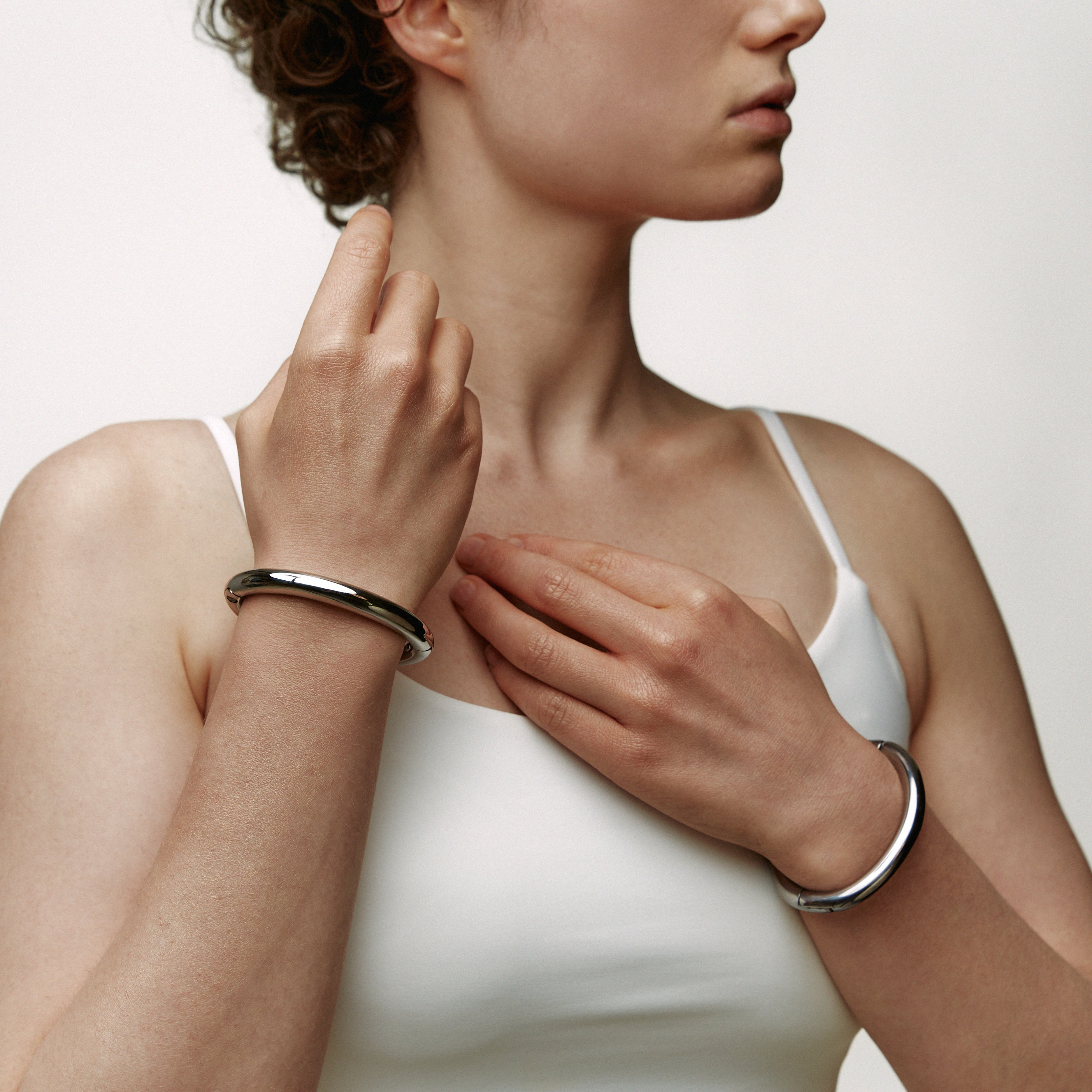 deSade® Wrist Bracelet - hidden hex lock (8mm thick, silver)