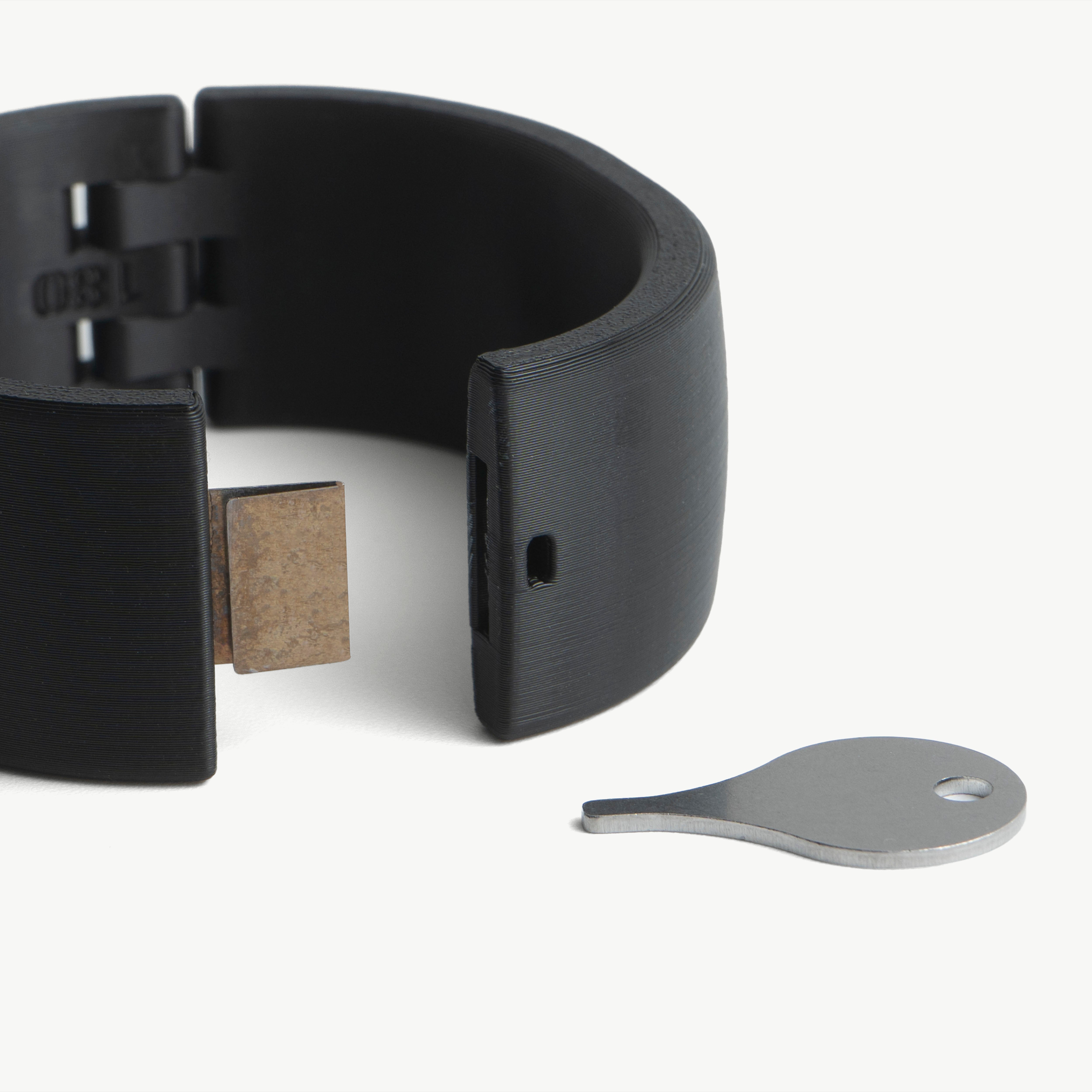 Quick Cuffs - 30mm height, with D-Ring (custom color and size)