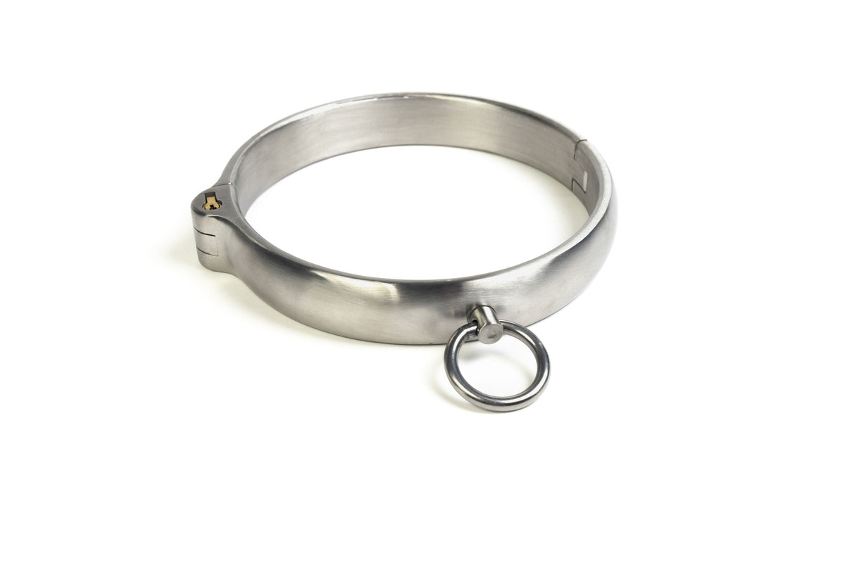 Rounded Heavy Collar - Stainless Steel Push-In Lock | Age of Bondage